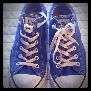 Men's size 7 Blue Converse